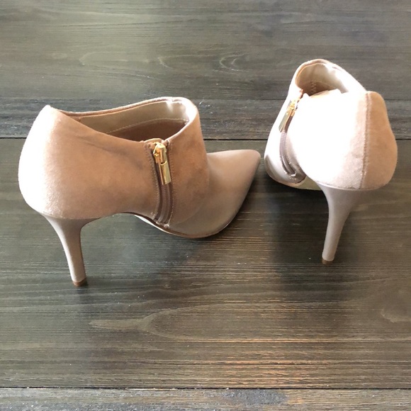 Limelight shoes in excellent condition in original box; size 8. - Picture 3 of 12